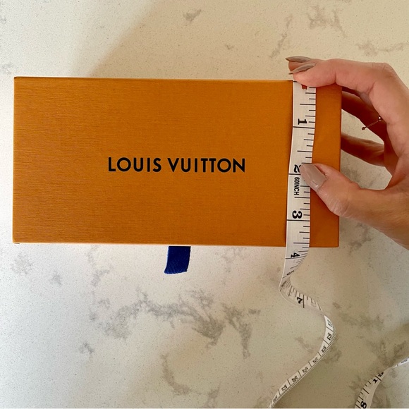Authentic LV sunglasses packaging, excellent condition - Picture 5 of 7